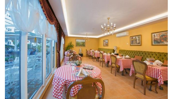 Hotel Antique Roman Palace Museum poza 7