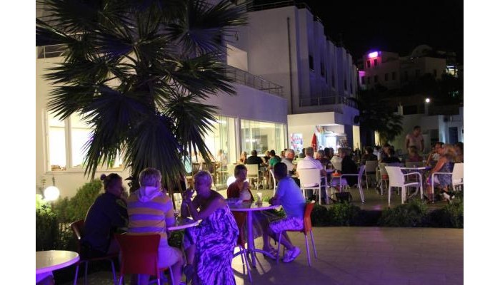 Club Shark Hotel poza 9