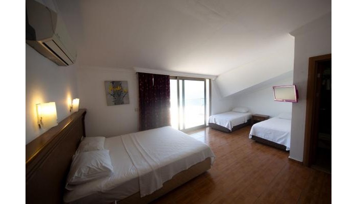 Honeymoon Hotel poza 6