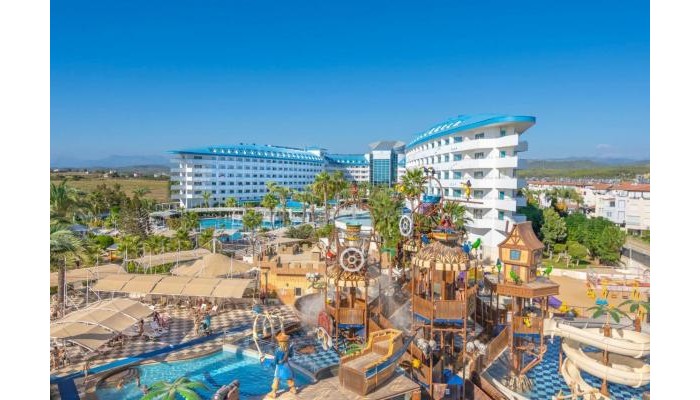 Crystal Admiral Resort Suites & Spa poza 0