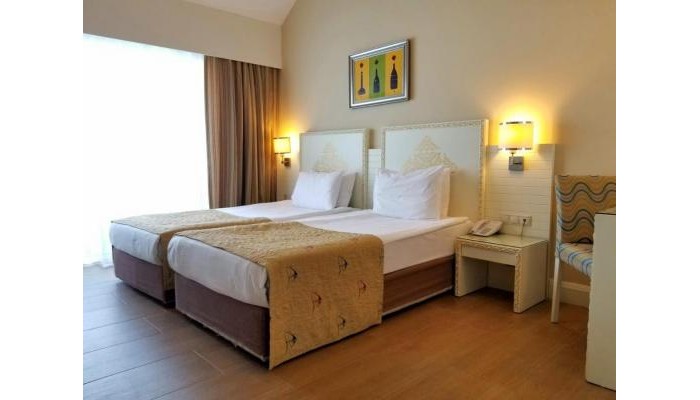 Crystal Admiral Resort Suites & Spa poza 3