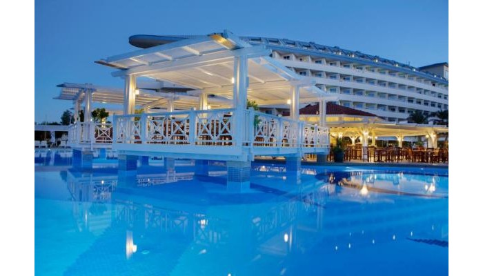 Crystal Admiral Resort Suites & Spa poza 5